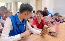 手机课堂让老年人乐享“数字生活”今年宁波市已培训近8万人次