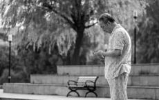 60岁，算不算老？世卫组织公开老年人的标准，过了年纪就要服老？