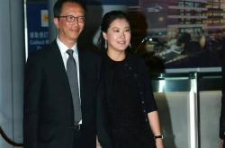原创
            傅和她26岁的丈夫已经结婚20年了！年轻人和老年人之间的婚姻引起了人们的关注