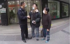 老人深陷骗局欲转账，民警苦劝守住7000元