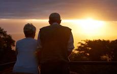 银发经济崛起_什么才是“收割”老年人的正确姿势_