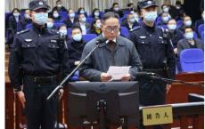 四川省人民医院原党委书记李元峰被判11年半：受贿2118万，退休仍侵吞公款