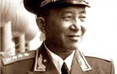 毛泽东到全国各地视察，为何说有此人在身边就十分放心？