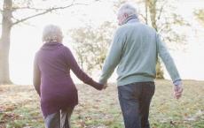 老年性爱，别因“纵欲”而禁欲