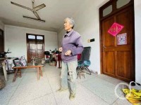 南通“抢甘蔗事件”老人发声:太野蛮了,不原谅他们的行为