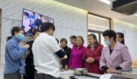 退休后的老年生活能有多精彩?看这里的“夕阳”分外红