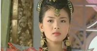 口碑一落千丈的7位中老年明星，商演直播拍烂剧，都离不开“钱”