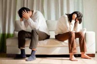上有老下有小的中年人，为什么会有孤独感？中年人的崩溃悄无声息