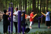 “60% 中国老年人每周锻炼五天”?法媒:中国有近200万免费户外运动设施,数量是法国的10倍